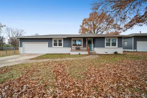 309 SE 7th Pl, Pryor, OK 74361