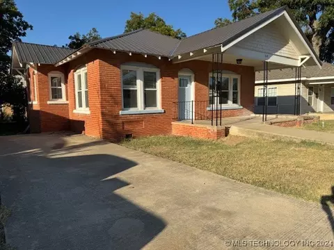 518 E 12th St, Ada, OK 74820 photo 1