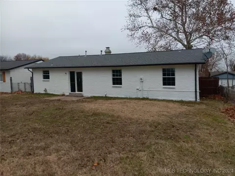 11946 E 37th Pl, Tulsa, OK 74146 photo 2