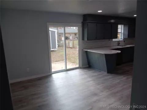 11946 E 37th Pl, Tulsa, OK 74146 photo 15
