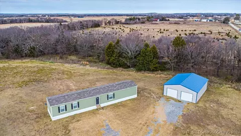 8961 S County Line Rd, Allen, OK 74825