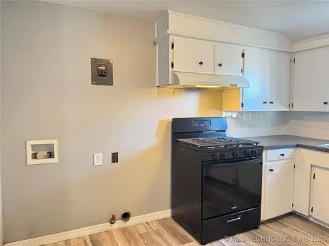 217 E 8th St, Cushing, OK 74023 photo 12