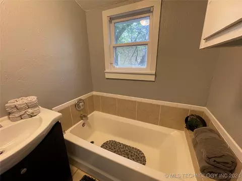 217 E 8th St, Cushing, OK 74023 photo 21