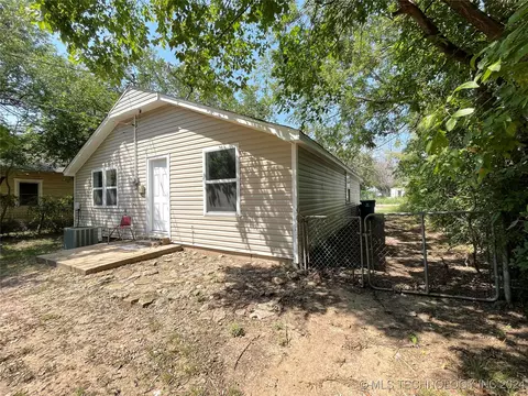 217 E 8th St, Cushing, OK 74023 photo 36