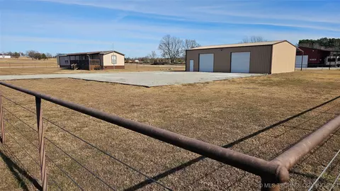 114185 S 4207 Rd, Checotah, OK 74426 photo 2
