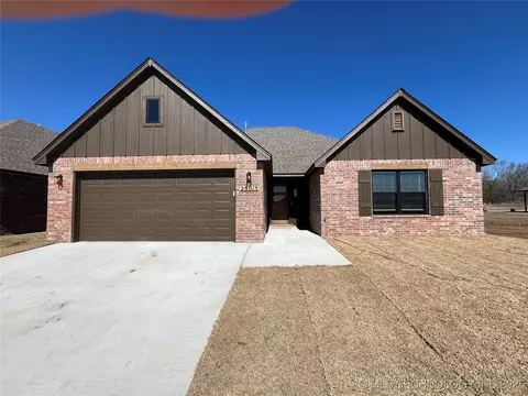 28015 E 107th St, Coweta, OK 74429
