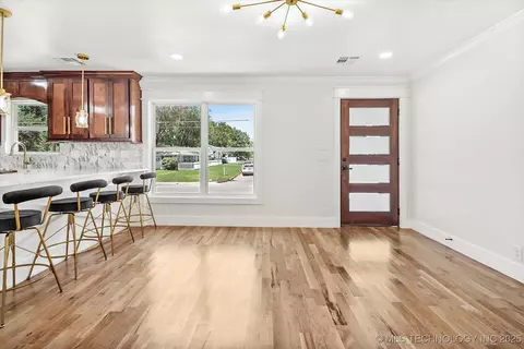 3122 E Archer St, Tulsa, OK 74110 photo 5