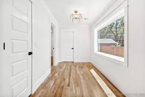 3122 E Archer St, Tulsa, OK 74110 photo 9