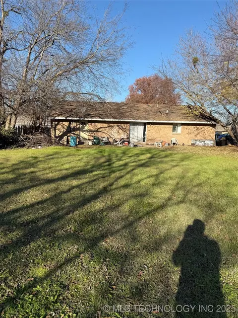 9112 E 48th St, Tulsa, OK 74145 photo 2