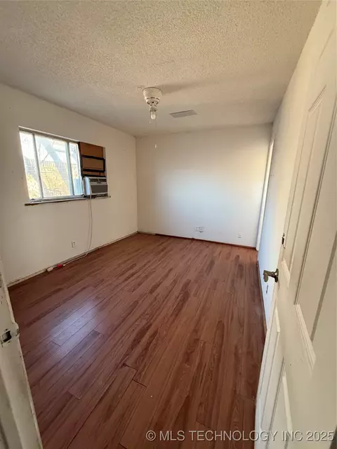 9112 E 48th St, Tulsa, OK 74145 photo 6