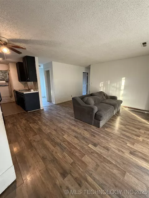 9112 E 48th St, Tulsa, OK 74145 photo 10
