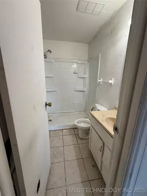 9112 E 48th St, Tulsa, OK 74145 photo 4