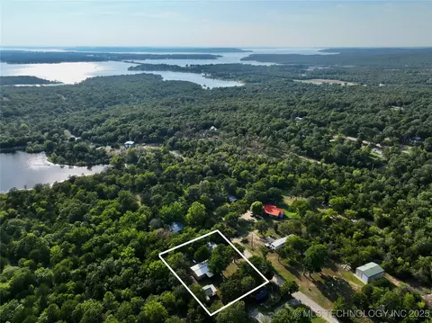 359 Pine, Eufaula, OK 74432 photo 2