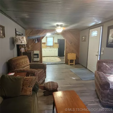 359 Pine, Eufaula, OK 74432 photo 18
