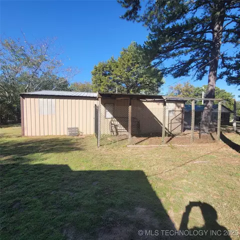 359 Pine, Eufaula, OK 74432 photo 13