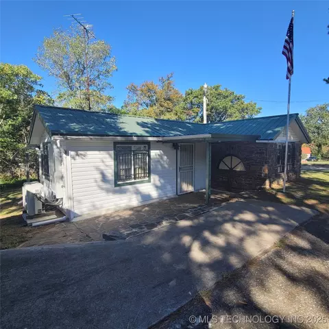 359 Pine, Eufaula, OK 74432 photo 4