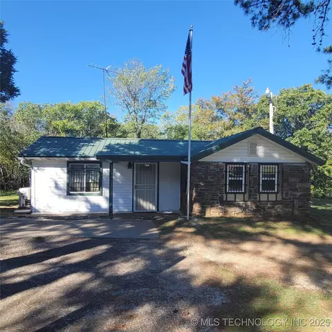 359 Pine, Eufaula, OK 74432 photo 3