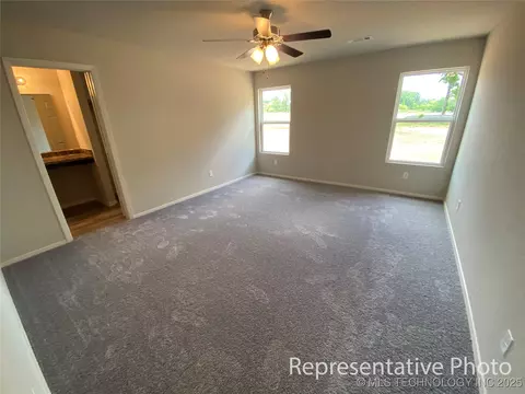 8322 E Queens St, Broken Arrow, OK 74014 photo 6