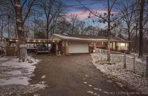 25 Main Dr, Chouteau, OK 74337 photo 1