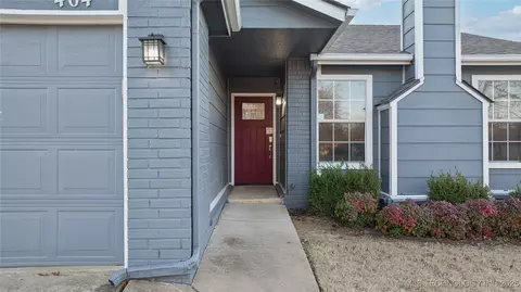 404 E Latimer Pl, Tulsa, OK 74106 photo 4