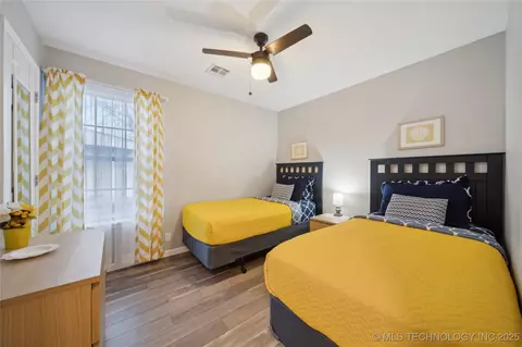 404 E Latimer Pl, Tulsa, OK 74106 photo 23