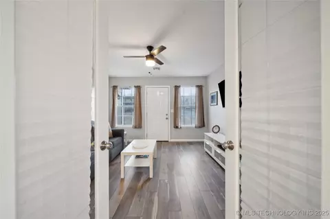 404 E Latimer Pl, Tulsa, OK 74106 photo 13