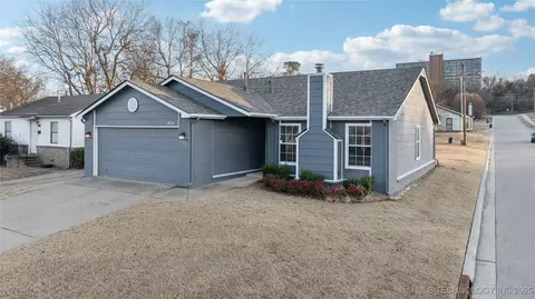 404 E Latimer Pl, Tulsa, OK 74106 photo 3