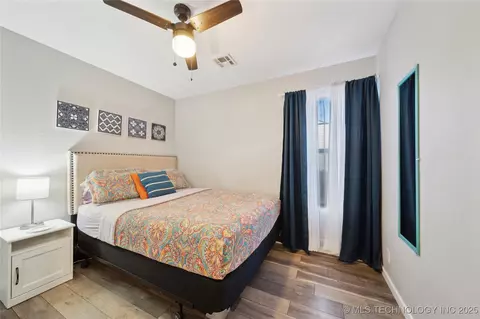 404 E Latimer Pl, Tulsa, OK 74106 photo 21