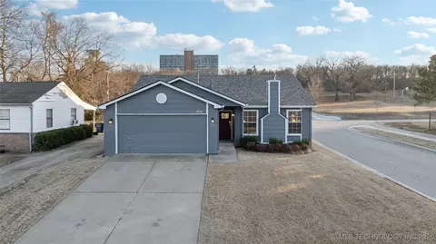404 E Latimer Pl, Tulsa, OK 74106 photo 26