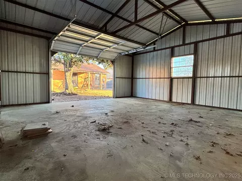 803 S Holmes Ave, Cushing, OK 74023 photo 32