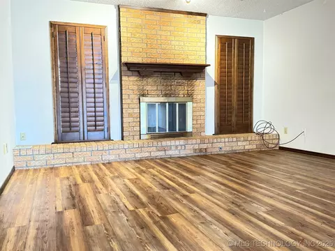 803 S Holmes Ave, Cushing, OK 74023 photo 16