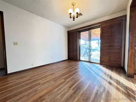 803 S Holmes Ave, Cushing, OK 74023 photo 14