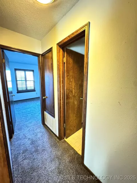 803 S Holmes Ave, Cushing, OK 74023 photo 22