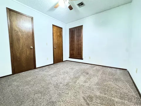 803 S Holmes Ave, Cushing, OK 74023 photo 18