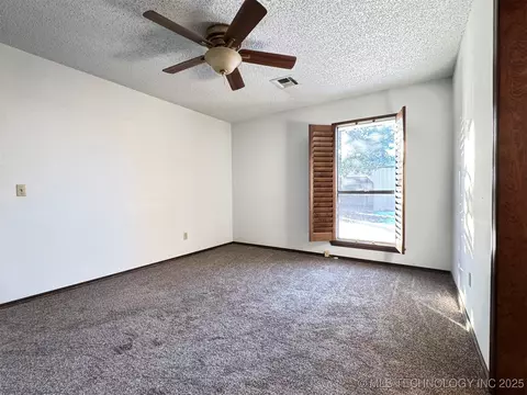 803 S Holmes Ave, Cushing, OK 74023 photo 10