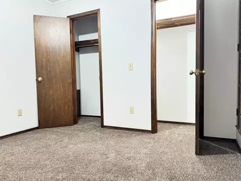 803 S Holmes Ave, Cushing, OK 74023 photo 17