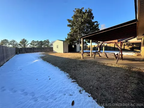 803 S Holmes Ave, Cushing, OK 74023 photo 28