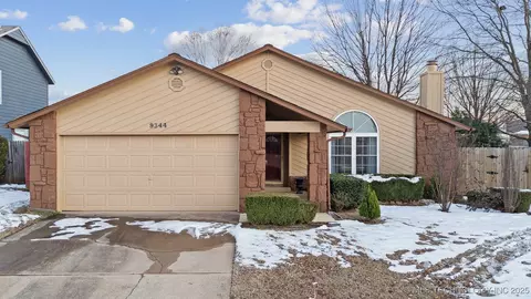 9344 E 100th St, Tulsa, OK 74133 photo 2