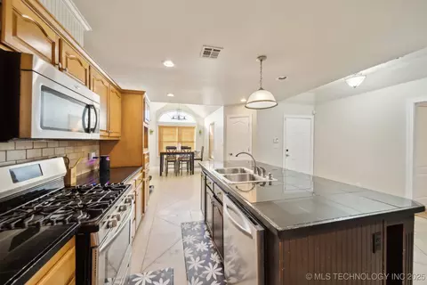112 E Granger Pl, Broken Arrow, OK 74012 photo 10
