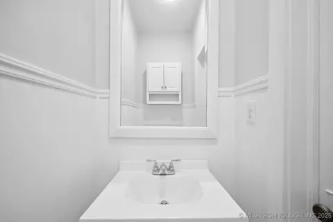 1732 E 14th Pl, Tulsa, OK 74104 photo 22