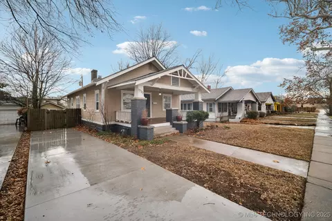 1732 E 14th Pl, Tulsa, OK 74104 photo 2