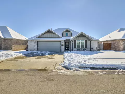 27620 E 109th Pl S, Coweta, OK 74429