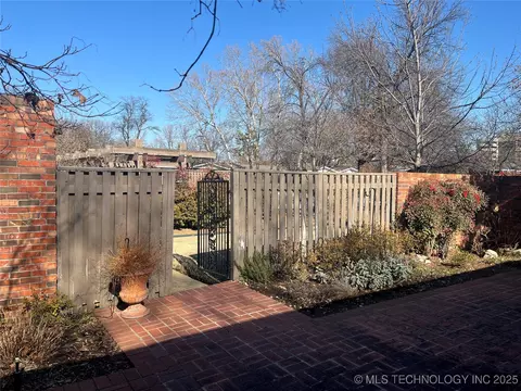 2125 E 60th Street 2125, Tulsa, OK 74105 photo 21