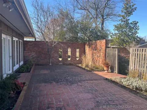 2125 E 60th Street 2125, Tulsa, OK 74105 photo 22