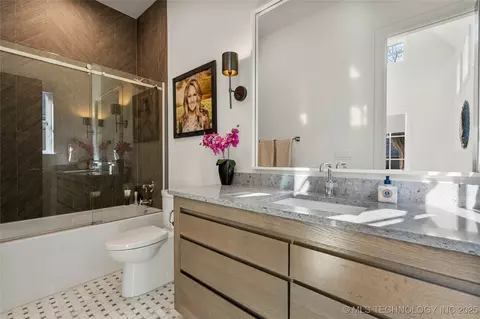 Bath - 1421 E 33rd St, Tulsa, OK 74105 photo 1 of 15