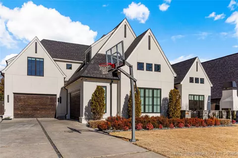 Exterior - 1421 E 33rd St, Tulsa, OK 74105 photo 4 of 16