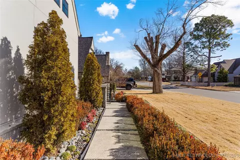 Exterior - 1421 E 33rd St, Tulsa, OK 74105 photo 6 of 16