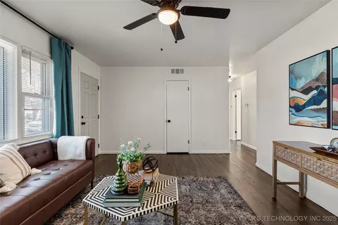 8920 E Latimer Pl, Tulsa, OK 74115 photo 6