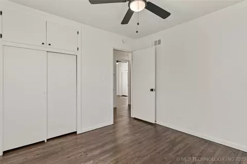 8920 E Latimer Pl, Tulsa, OK 74115 photo 9