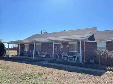 469728 Hwy 100, Stilwell, OK 74960